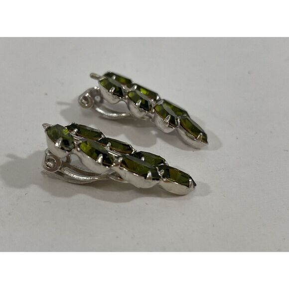 Vintage B David Signed Green Princess Cut Clip On Earrings Fern Leaf - Picture 3 of 6